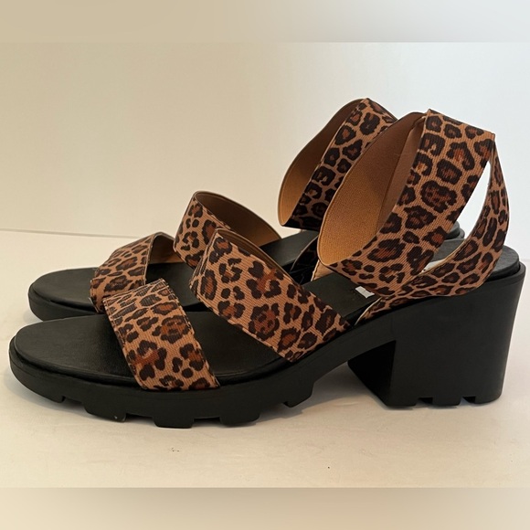 Steve Madden Haidar Women's Stretchy Cushioned Footbed Round Toe Heels - Picture 10 of 16